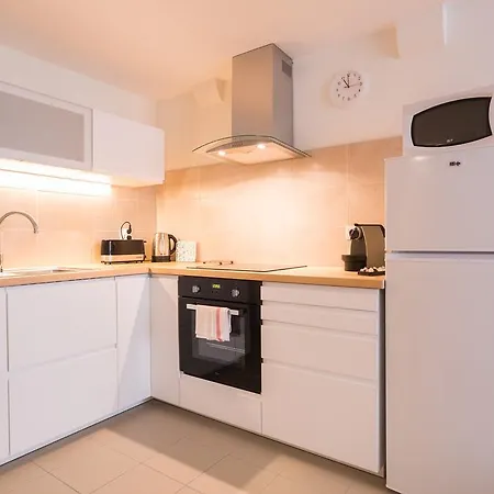 Lovely 2 - Hypercentre Apartment